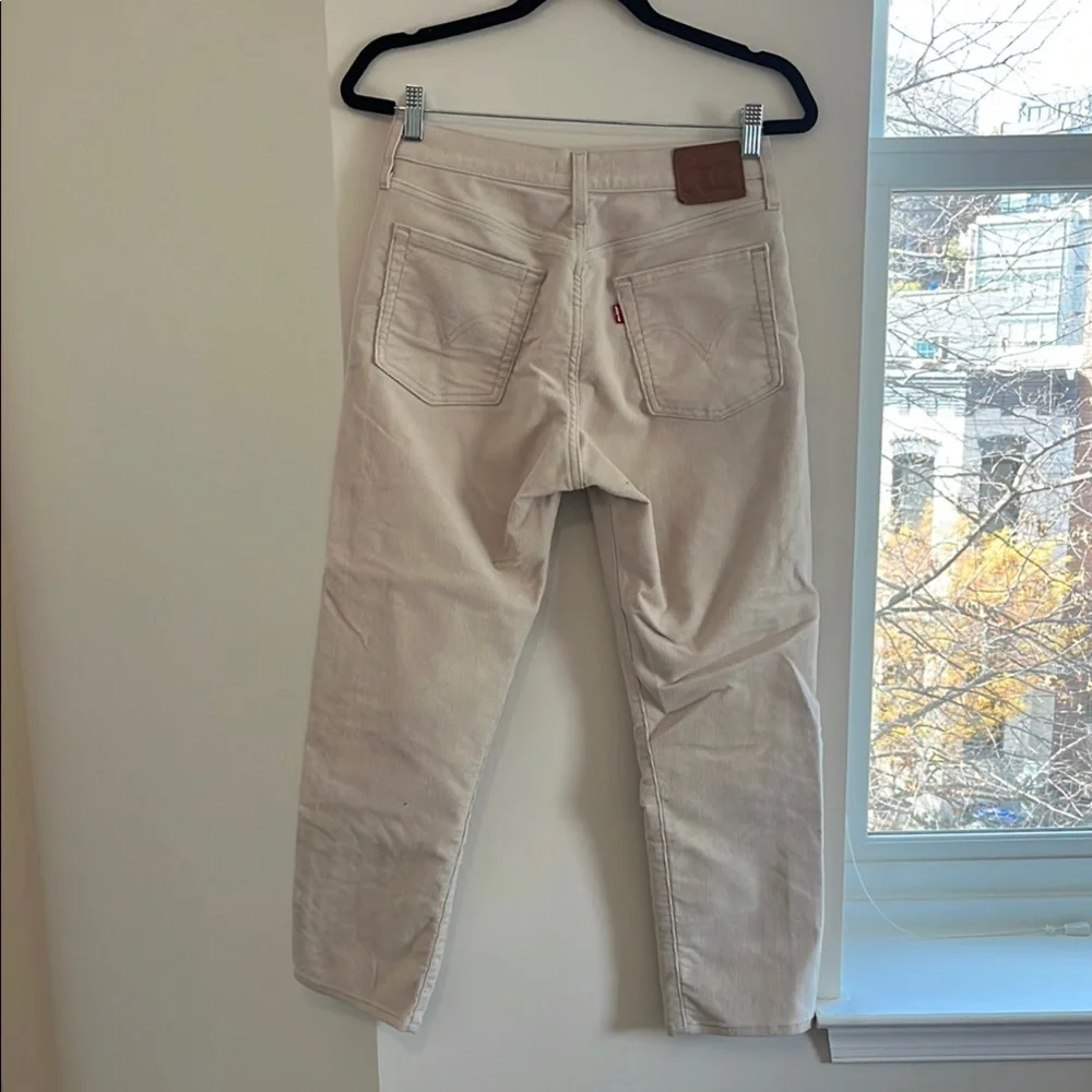 Levi's Women's Straight Leg Jeans - Light Tan - Picture 4 of 5